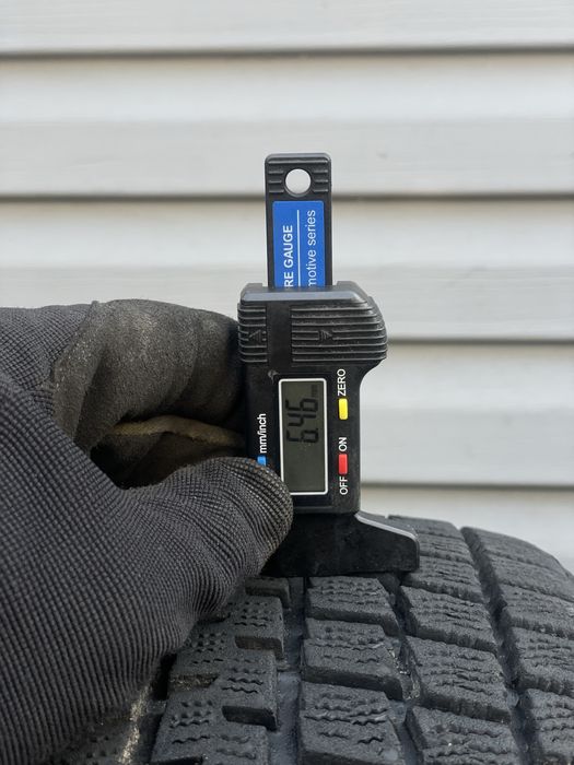 Продам зимову розпаровку Bridgestone 215/45 R18