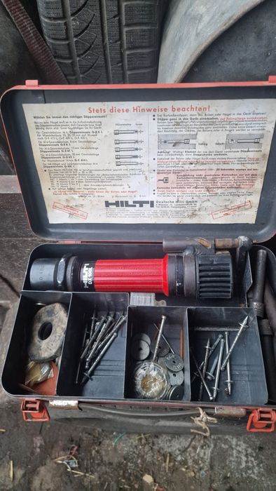 Osadzak gwoździarka hilti.