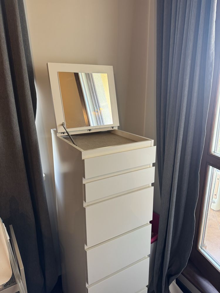 Szafka komoda ikea biala z lustrem