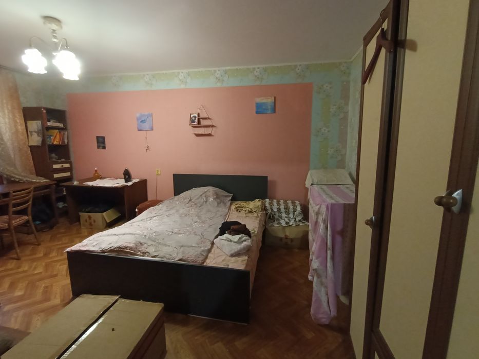 Комната бесплатно для женщины