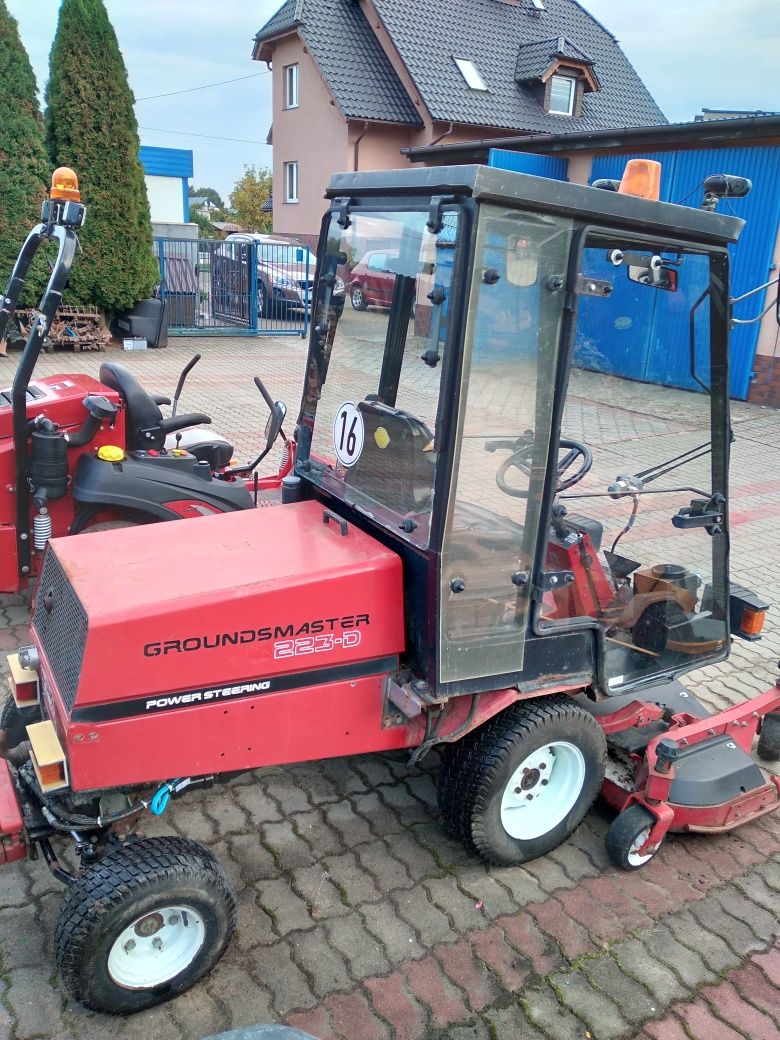 Traktorek ogrodowy Toro Groundsmaster 223D 18500 netto