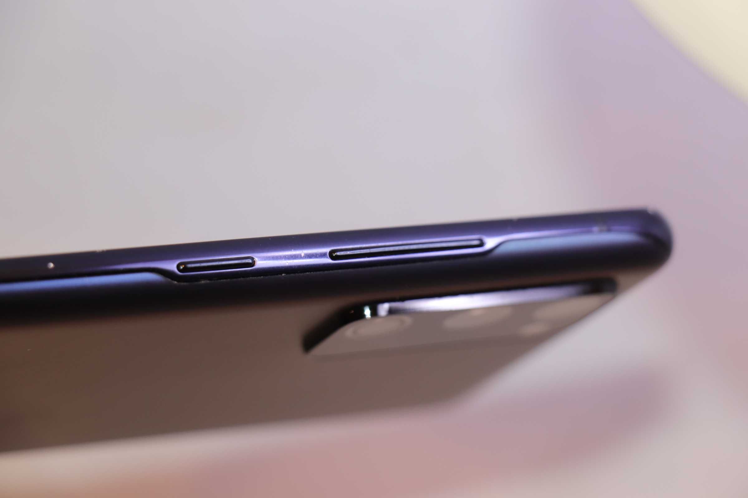 Samsung Galaxy S20 FE G780F 6/128GB Cloud Navy , отличное состояние!