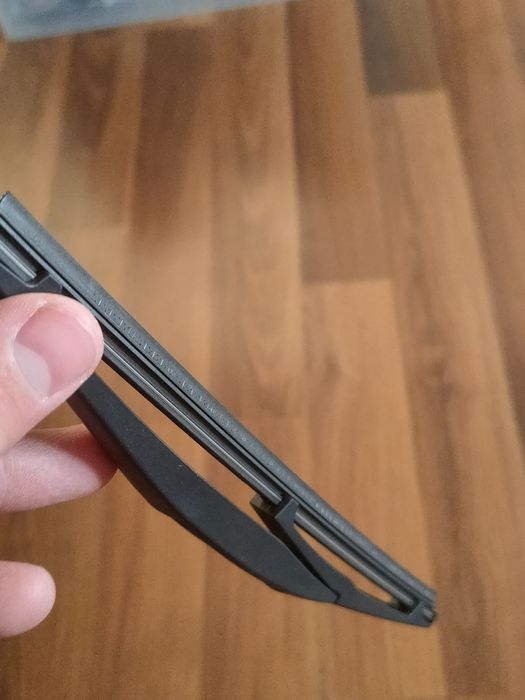 Щітка склоочисника DENSO DRA-025
