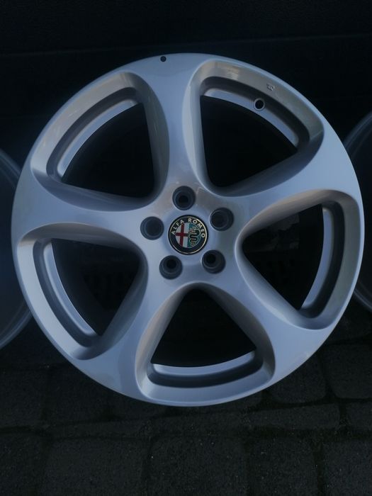 Felgi aluminiowe 5x110 Alfa Romeo R18 Nowe