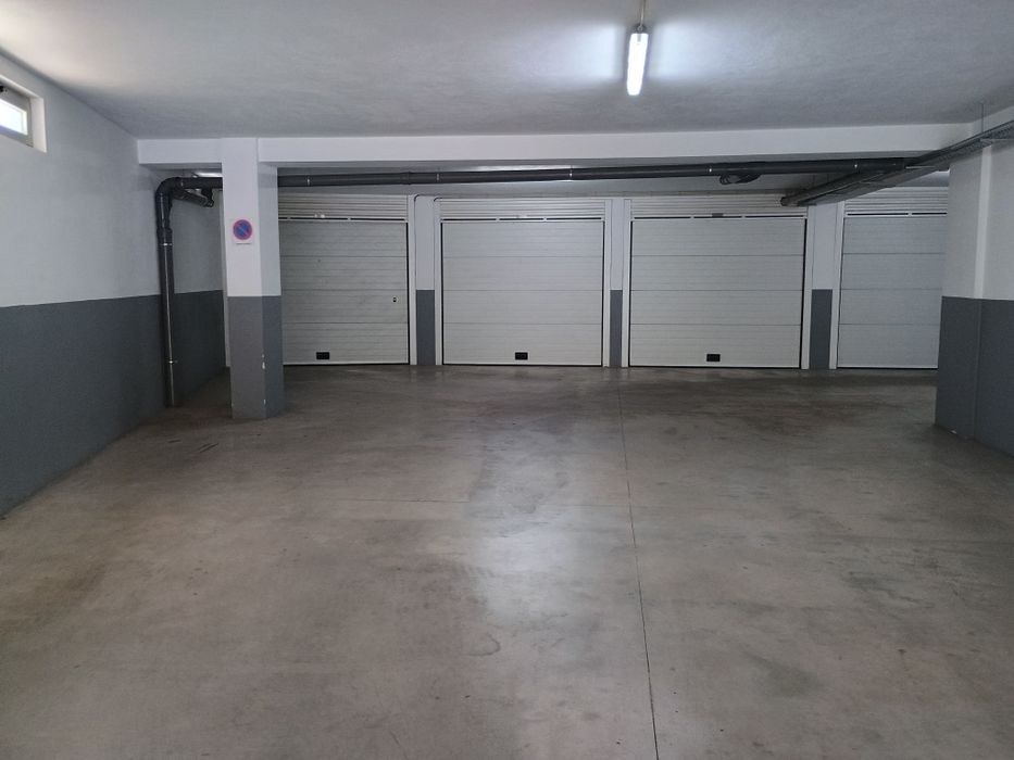 Garagem 20m2 arrendo