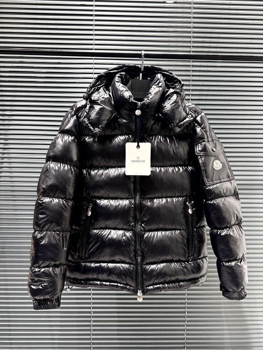Пуховик Moncler чорный