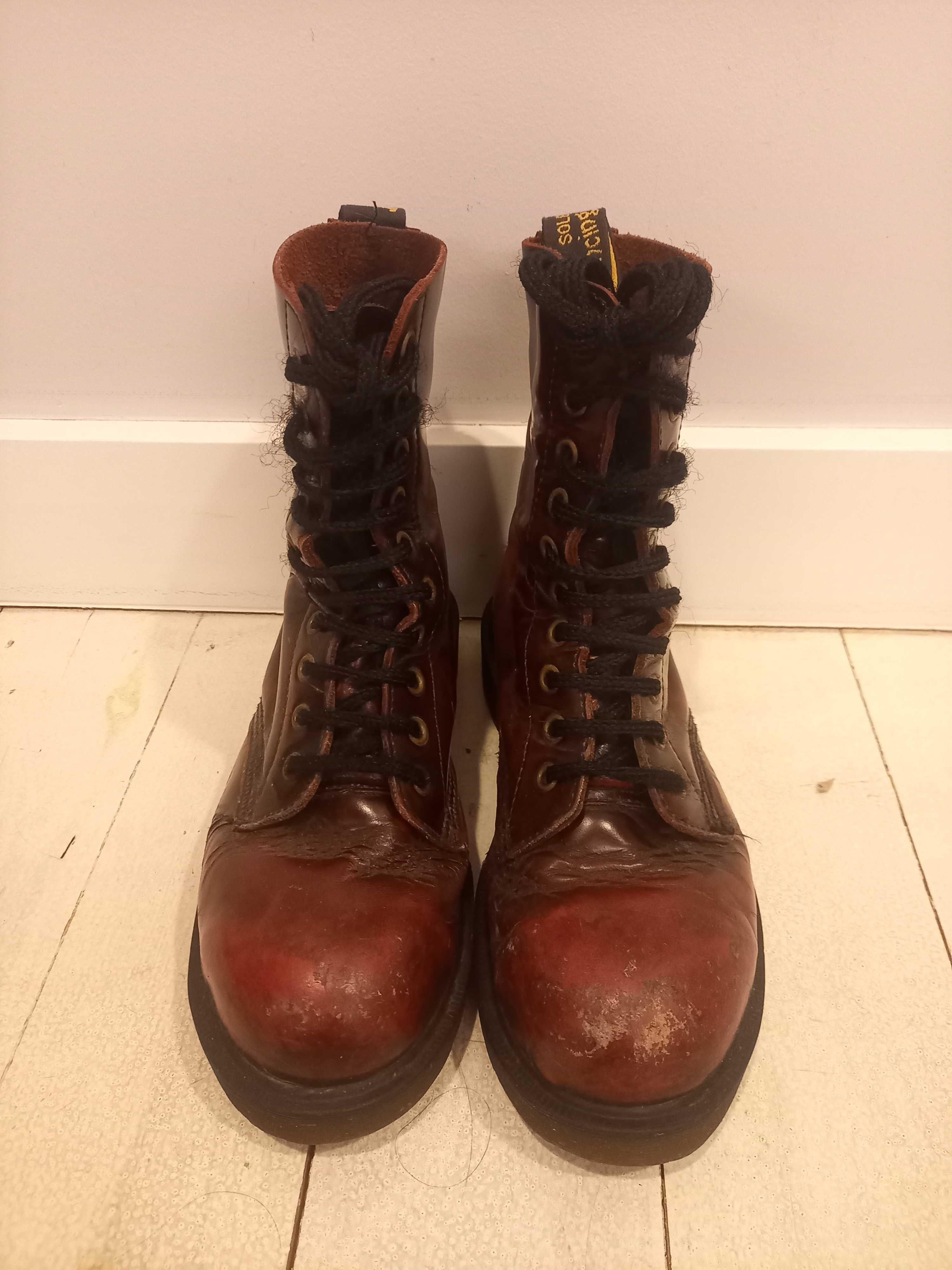 Botas Dr. Martens bordeaux, tamanho 4 (36/37) 23cm.
