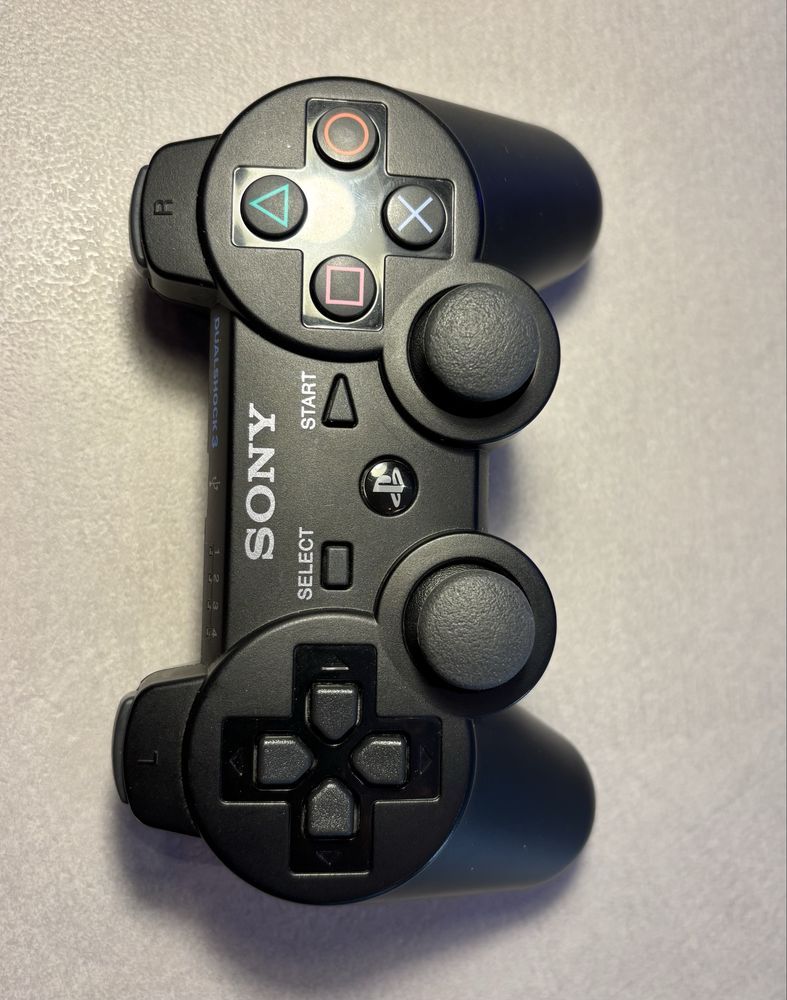 Pad Sony play Station 3, PS3 idelany stan włacza się 
PlayStation