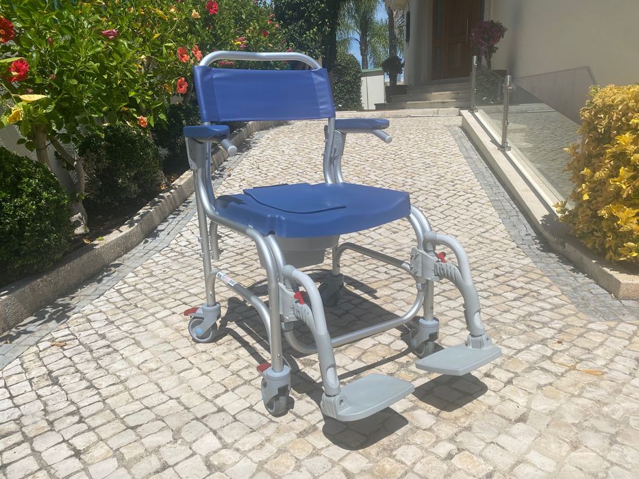Orthos XXI Cadeira de Banho e Sanitária Atlantic