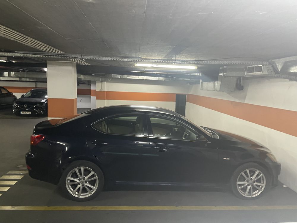 Lexus is220d como novo