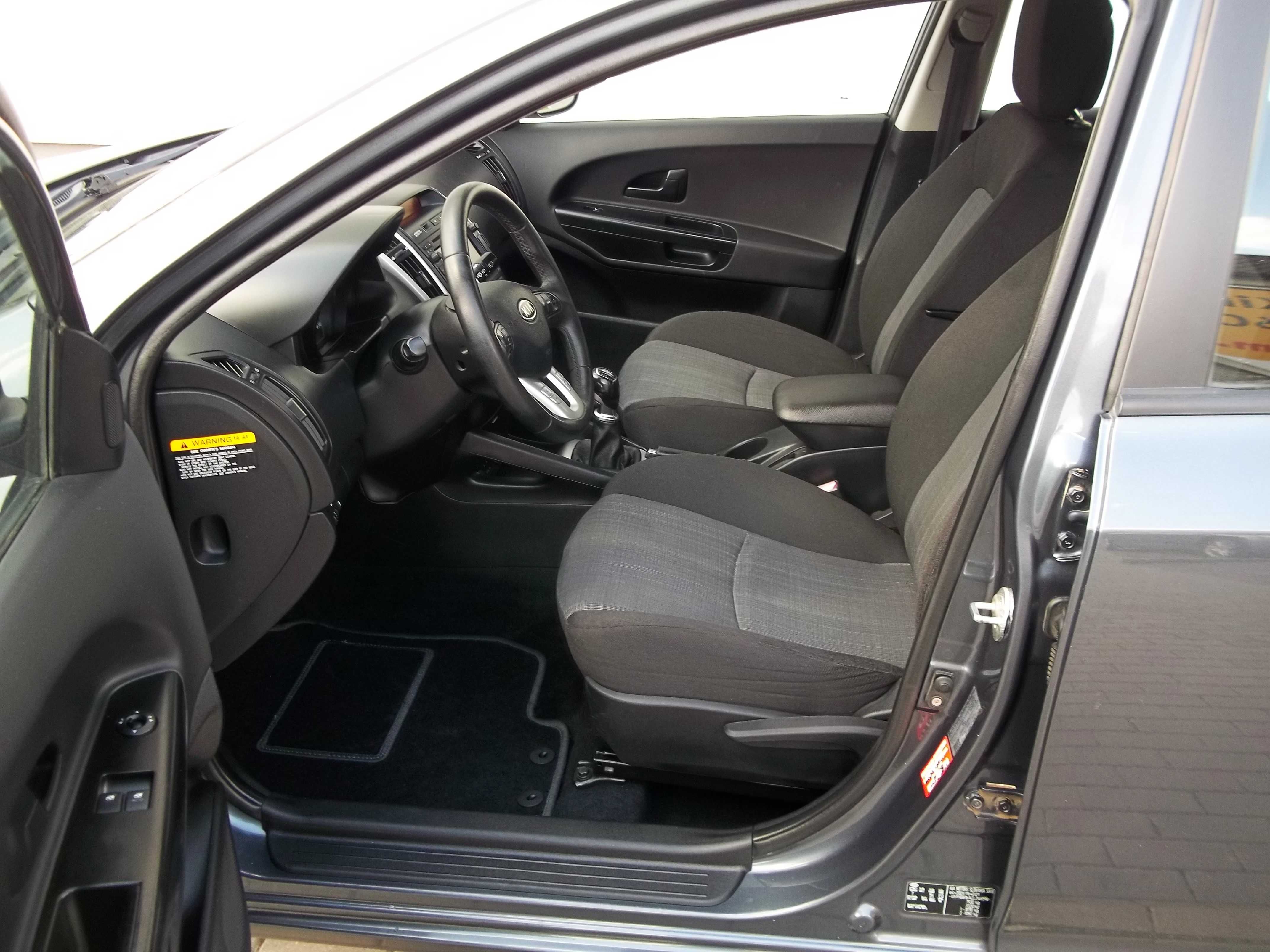 1.6 CRDI* ALU* *Bezwypadkowy* *Wyposażony* *SERWIS* *STAN PERFEKCYJNY*
