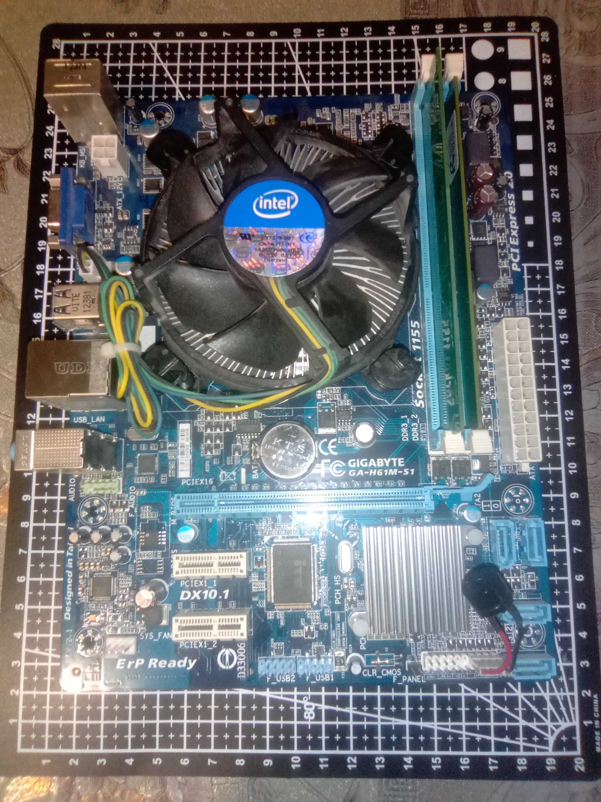 Комплект Gigabyte GA-H61M-S1 (s1155) + Celeron G1610 + кулер + 5Gb ОЗУ