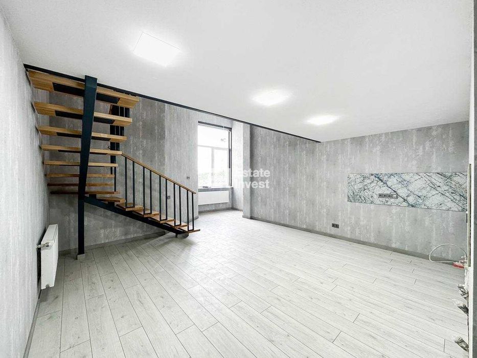 Продам 1 кімн. дворівневу квартиру на пр. Індустріальний, 6.