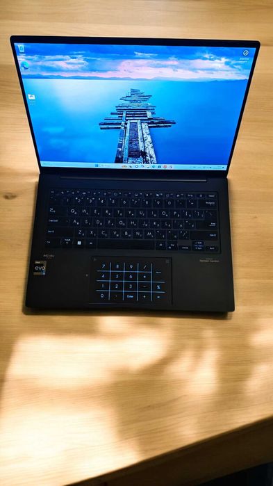 Asus Zenbook Q410V 14.5 2K Oled 120Hz Touch i5-13500H/8Gb/512SSD
