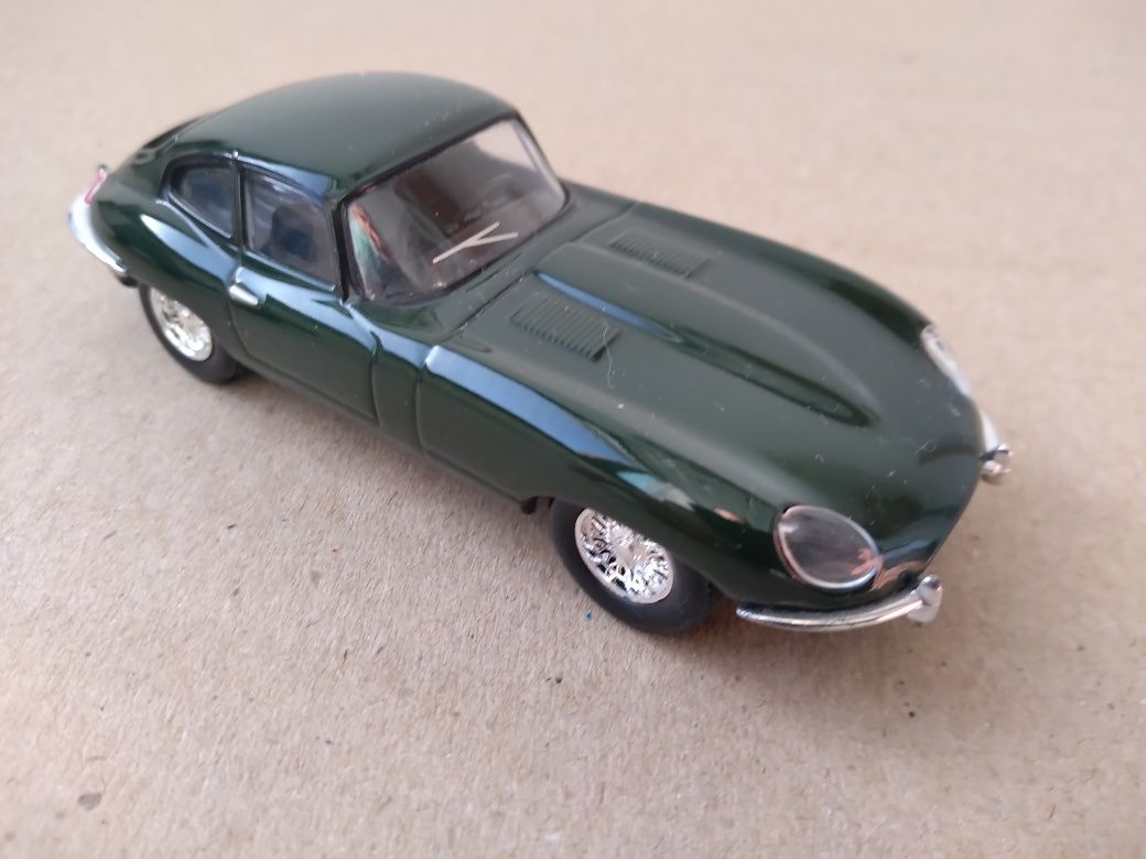 Модель 1:43 Суперкары Jaguar E type