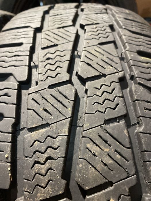 215/75r16C Michelin Agilis Alpin 116/114R