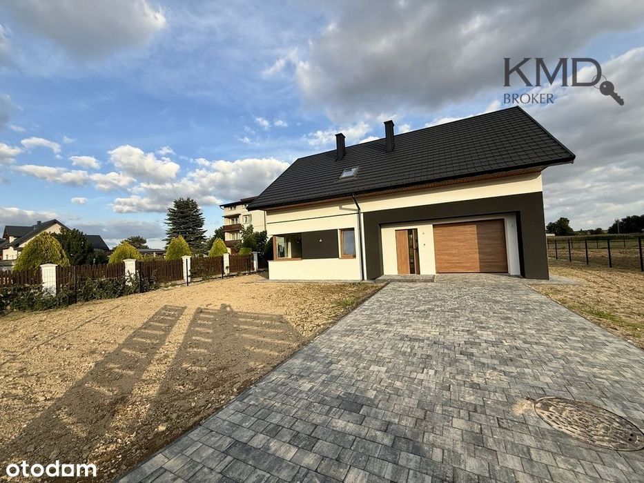 Dom wolnostojący o pow. 173,65m2 na działce 12a