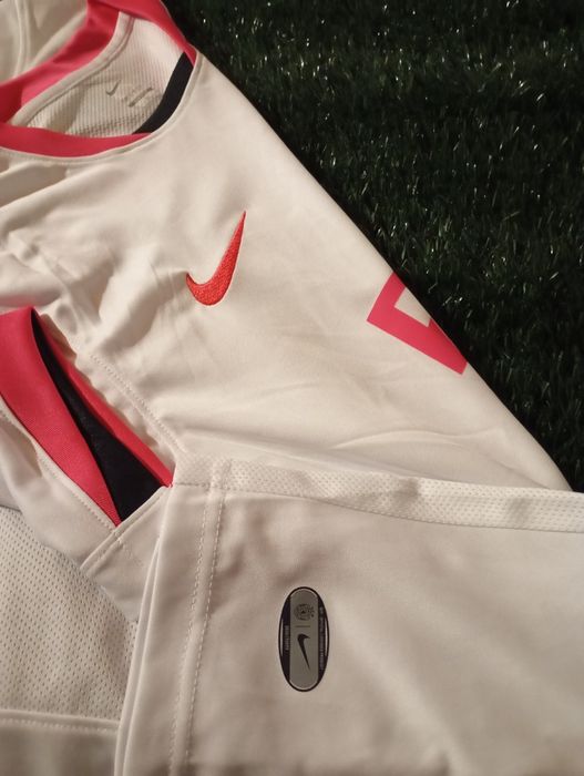 Camisola Sporting - Especial Mês Rosa