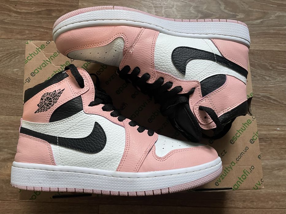 Nike Air Jordan 1