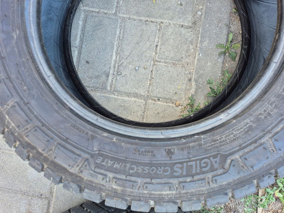 michelin agilis crossclimate 215/65r16c 109/107 t 22r 4x