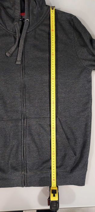 Casaco cinza In Extenso