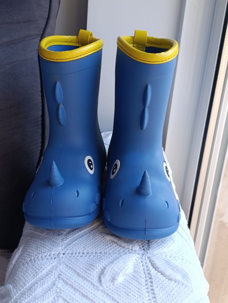 Botas infantis impermeáveis para chuva