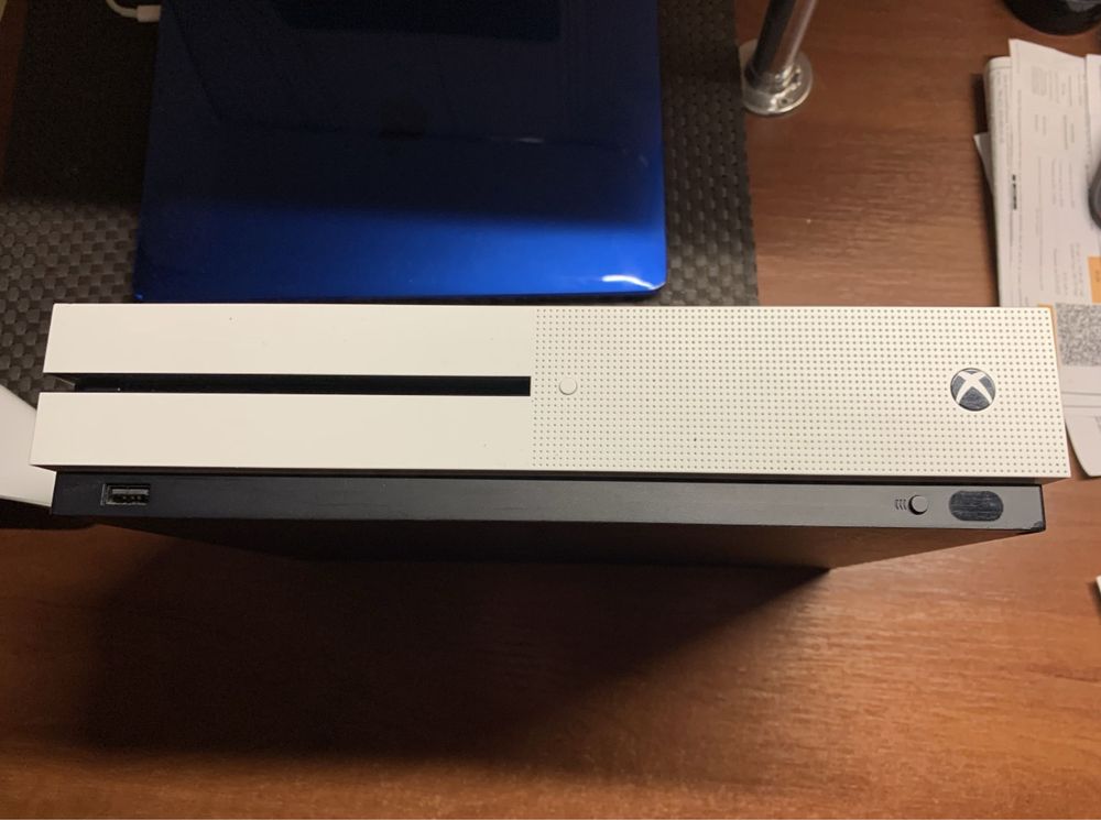 Продам приставку Xbox