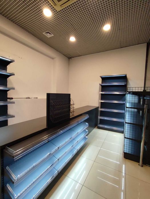 Стелаж торговый. Касса. Витрины. Хлебные, кондитерские полки. В наличи