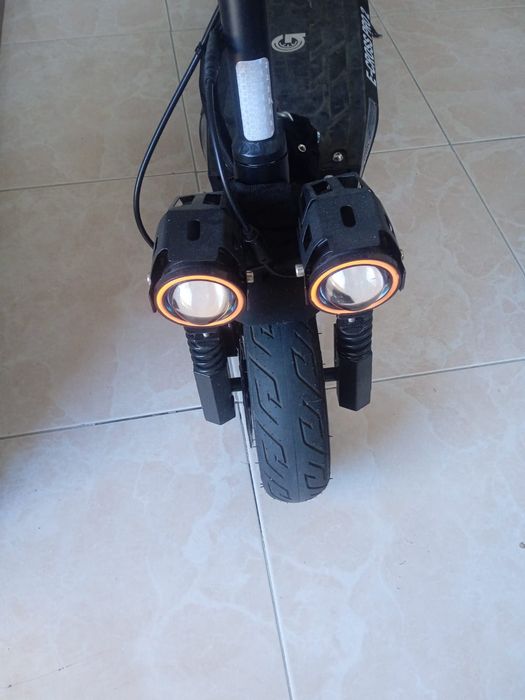 Vendo trotinete elétrica
