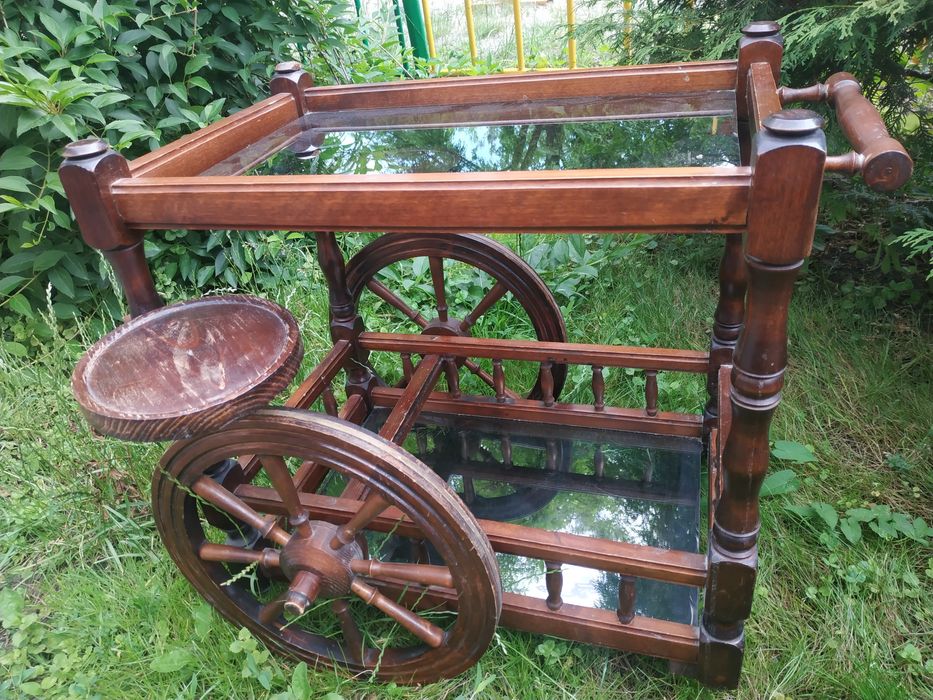 Візок на напої. столик дерево