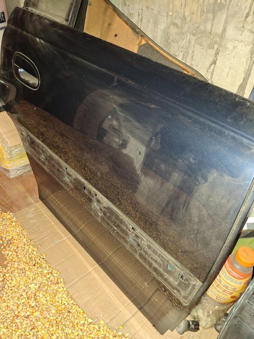 Задні двері Опель омега б