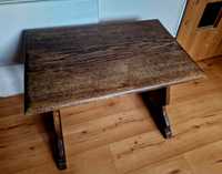 Stary drewniany stolik