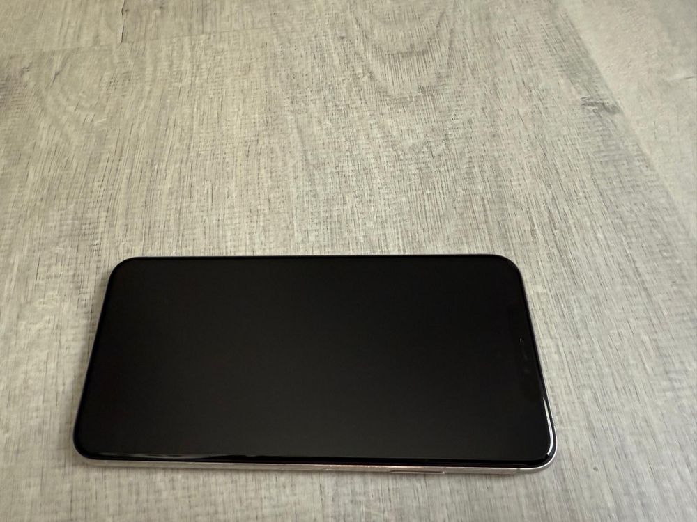 Iphone 11 pro max plus 5 case