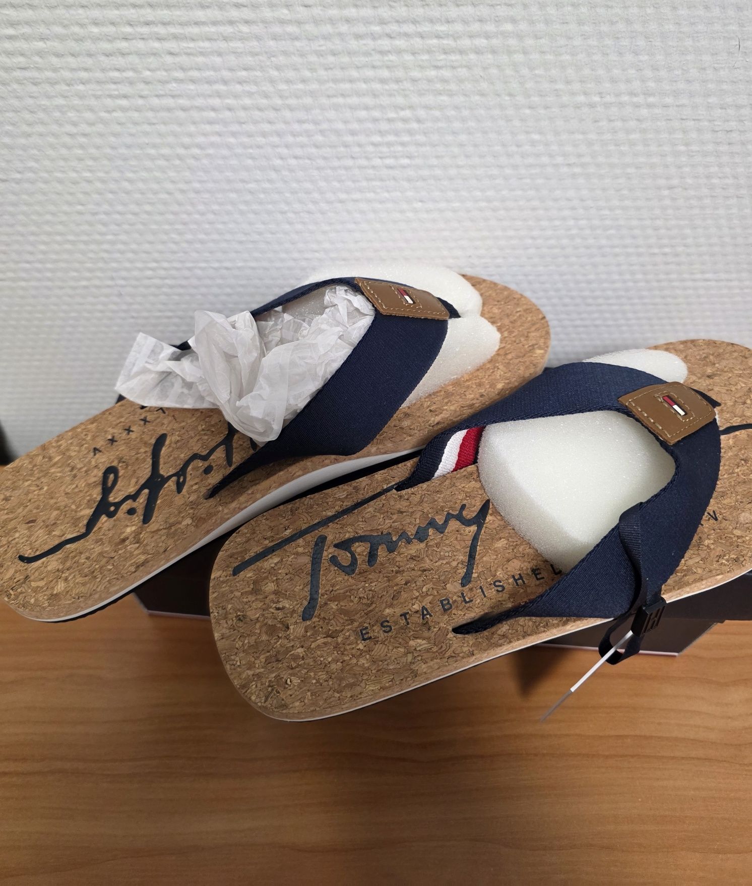 Nowe Tommy Hilfiger japonki Signature Cork Beach 41 klapki męskie
