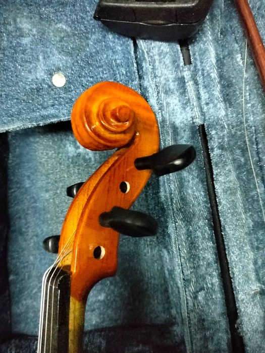 Hoje só 30€ Violino pequeno incompleto