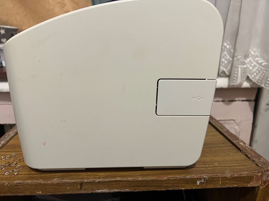 Продам принтер лазерний LBP2900 бу