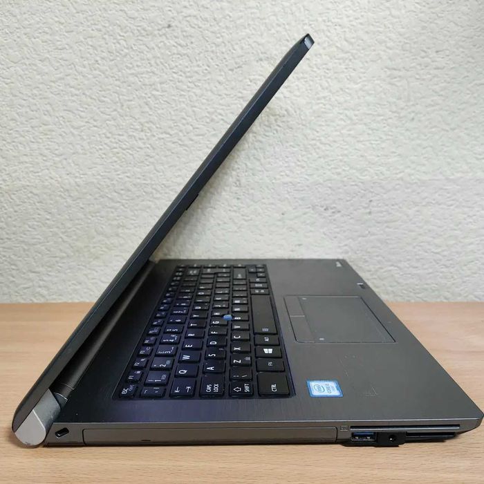 Акція TOSHIBA SATELLITE PRO A40-C 14" i5-6200u 6Gen/8Gb/240 SSD/WEBCam