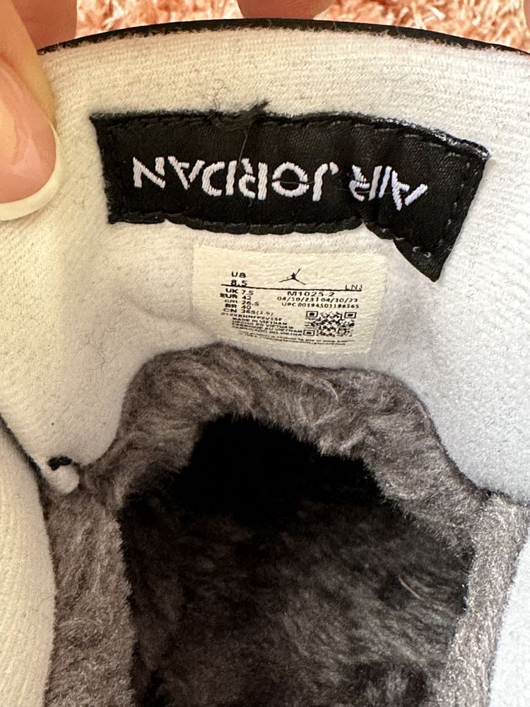 Мужские кроссовки Nike Air Jordan 4 Retro Stelth
