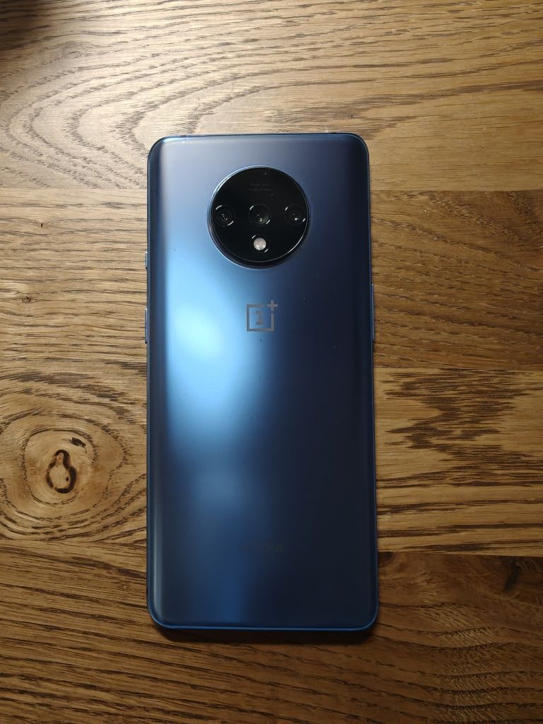 Смартфон OnePlus 7t