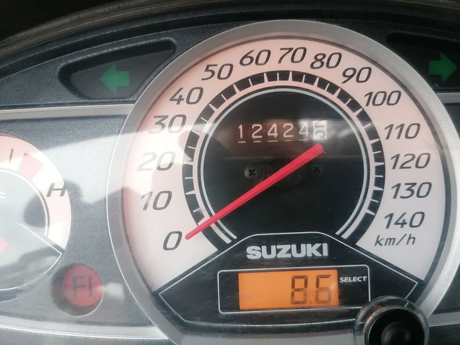 Suzuki Burgman Sym Attila 125