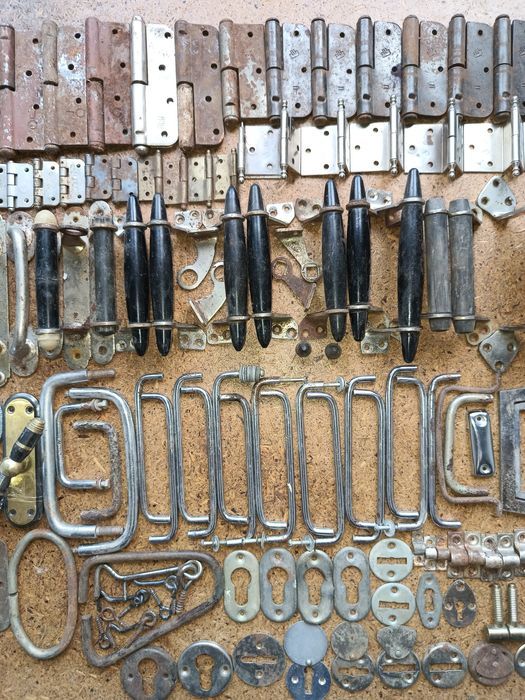 Ручка для дверей, дверная. Шпингалет. Защелка. Задвижка. Засов. Замок