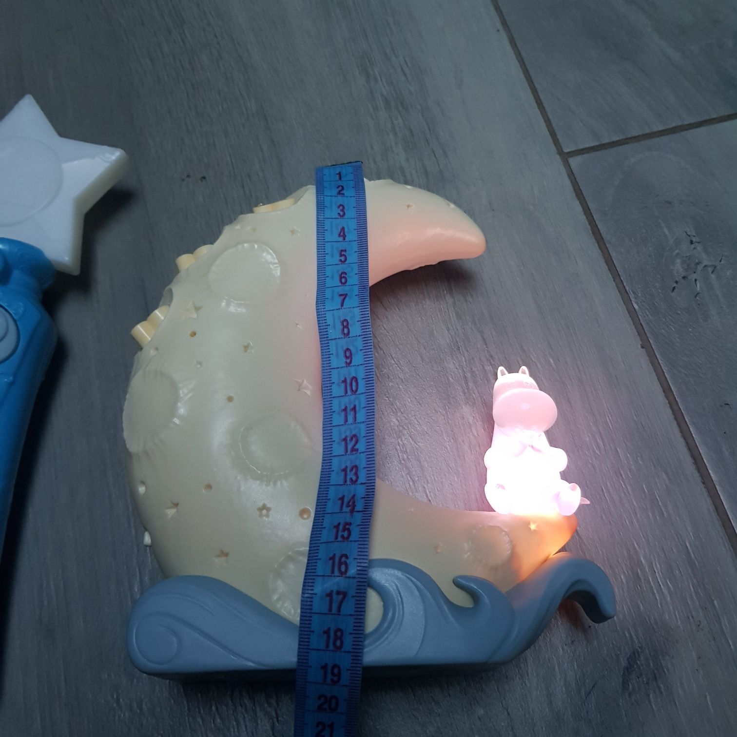 Lampka z pozytywką i z projektorem gwiazd. Moomin. Muminki