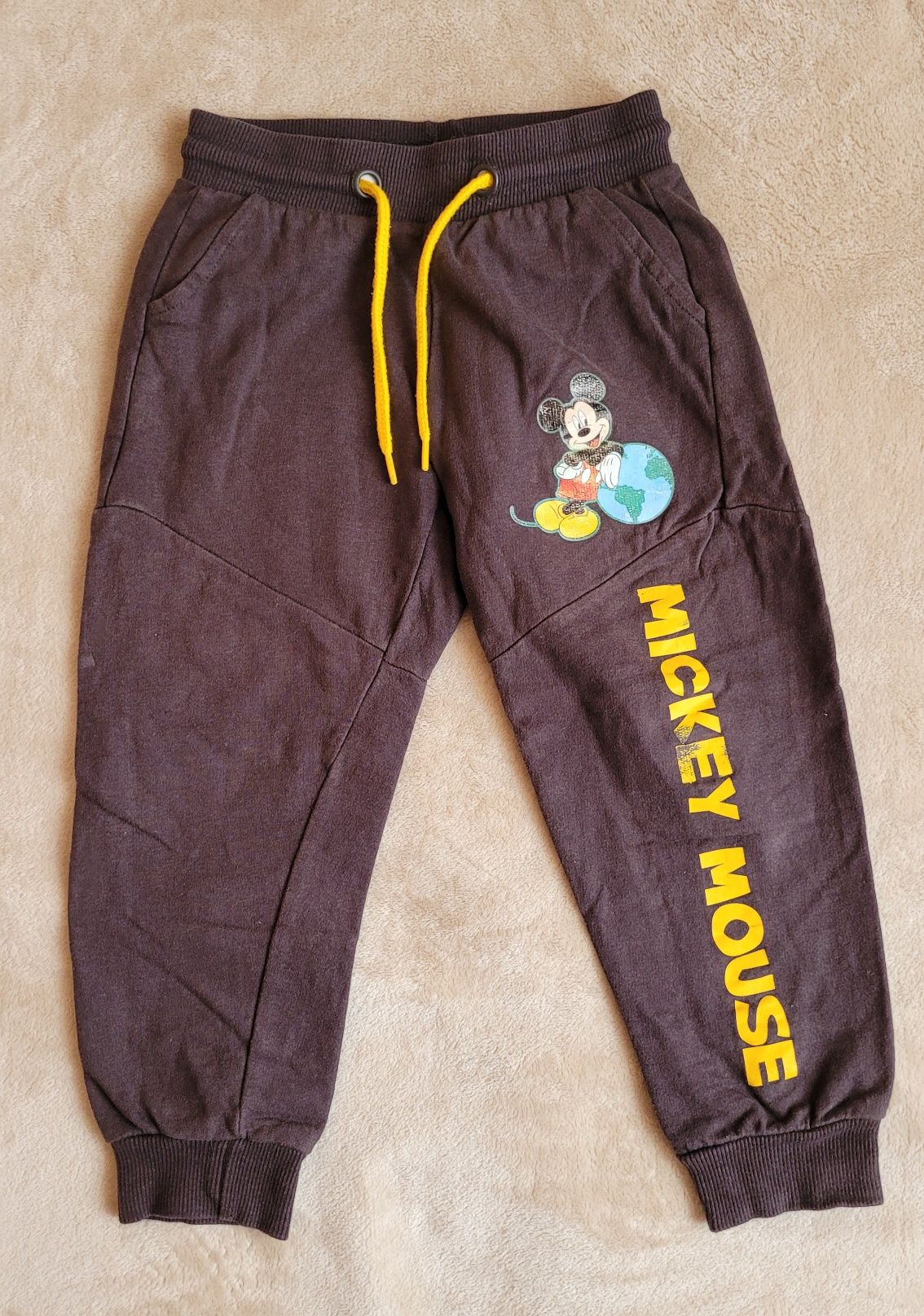 Chłopięce spodnie dresowe Michey Mouse Myszka Miki 110 Disney junior