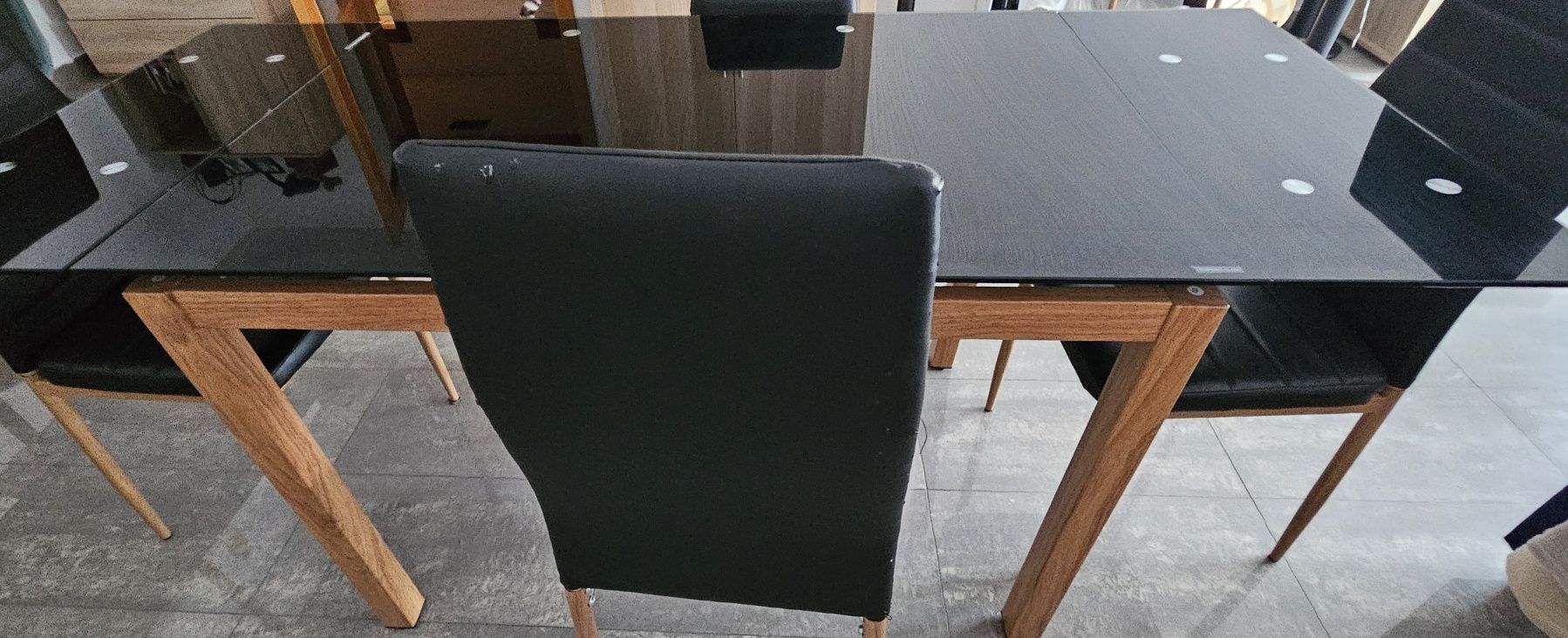 Mesa Extensível Preta e Castanha