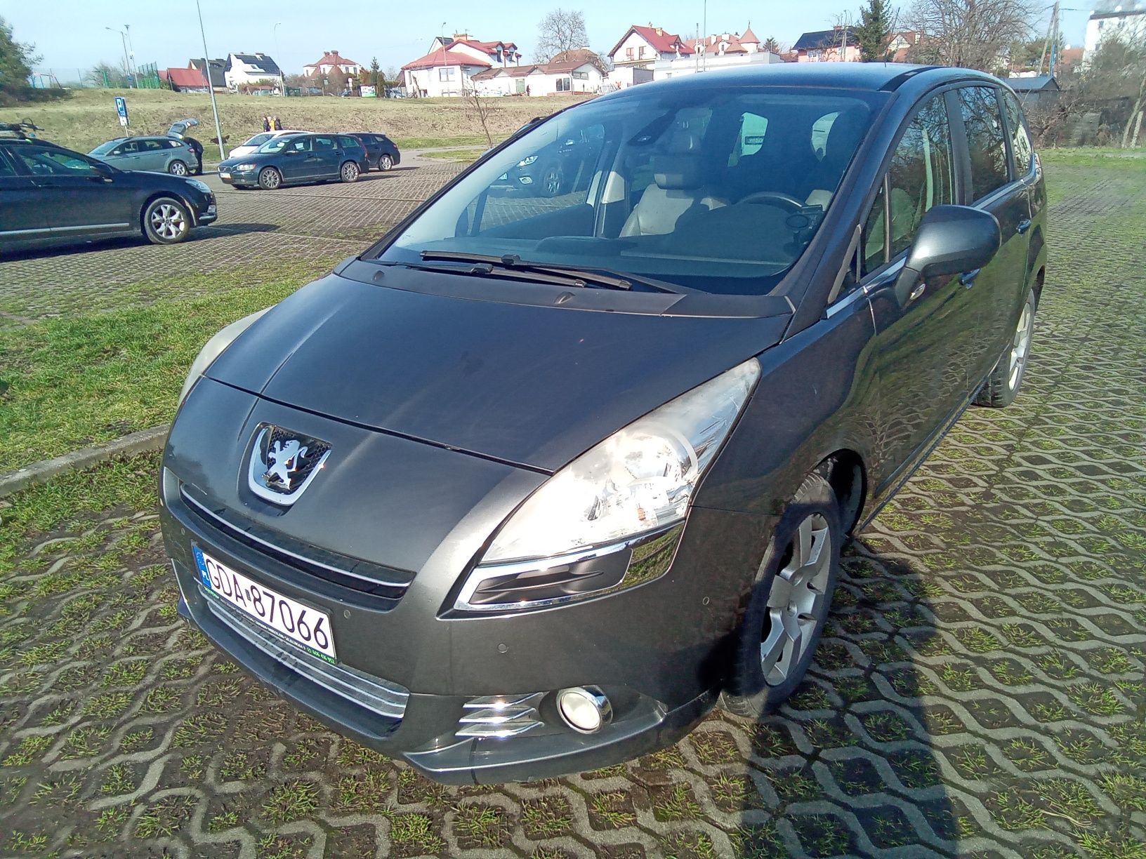 Peugeot 5008 1,6 lpg 2012r. 7 osób