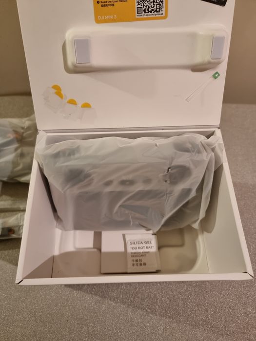 (Como novo) Vendo DJI Mini 3 drone com RC 1