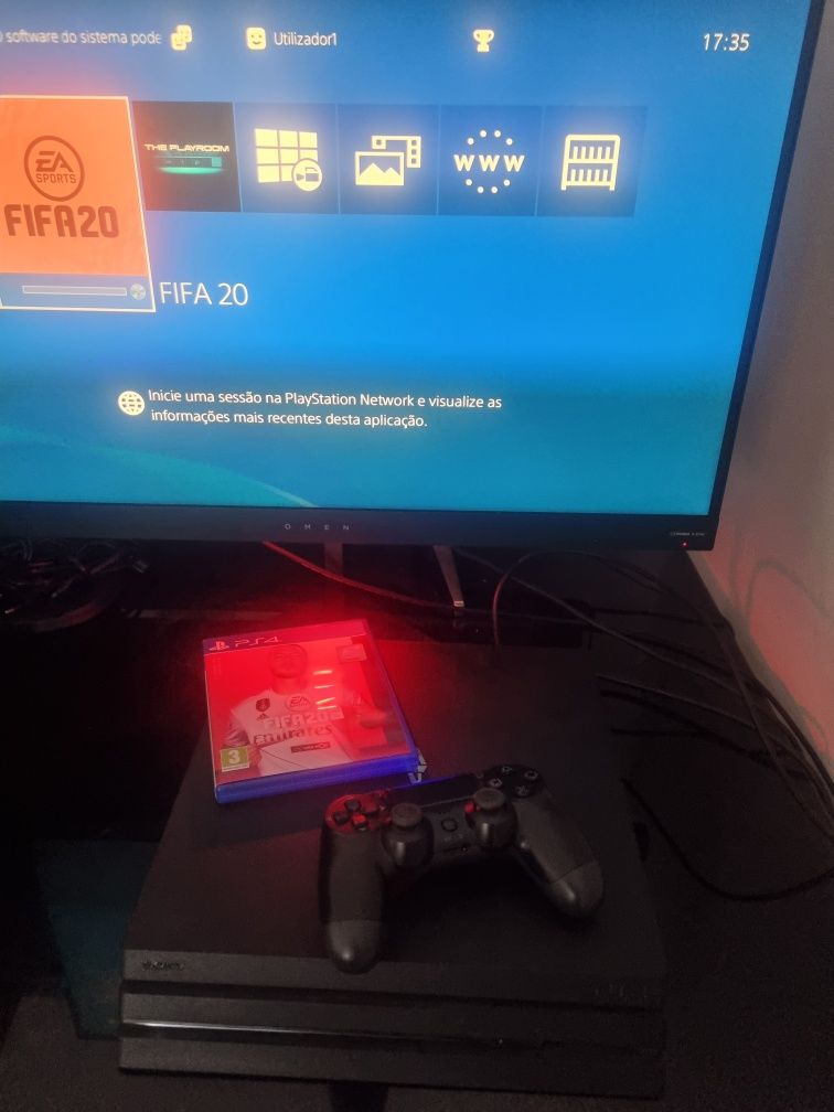 Ps4 Pro 4K 1Tb  + comando + jogo  - Pode ser testada  !!