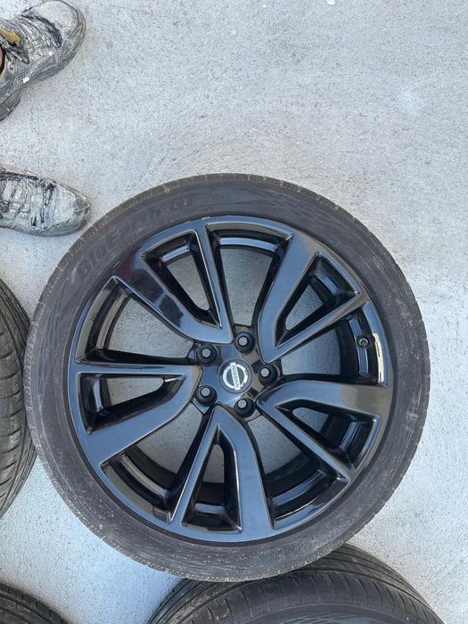 Jantes 18 nissan juke quase novas e pneus