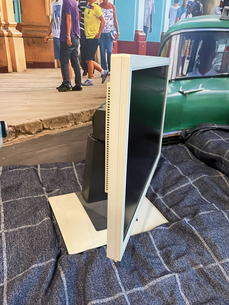 Monitor Fujitsu 22 cale B22W-5 ECO