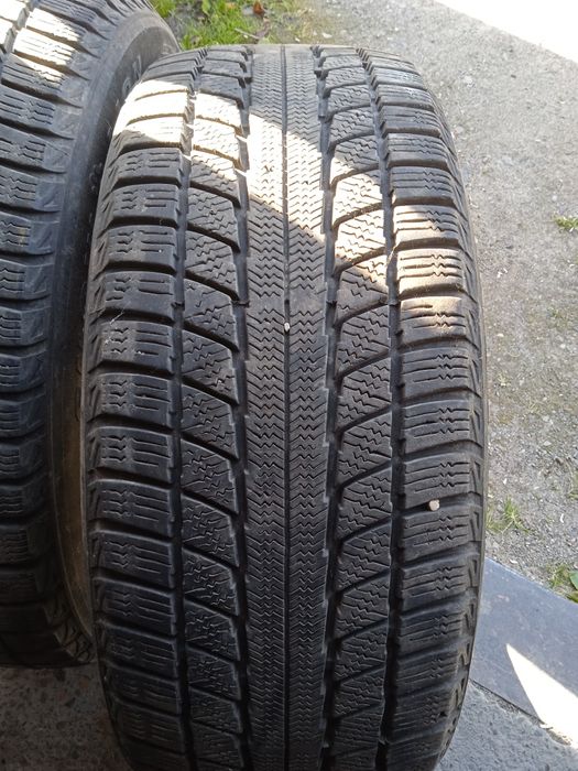 Резина 225/55/R17 в хорошому стані